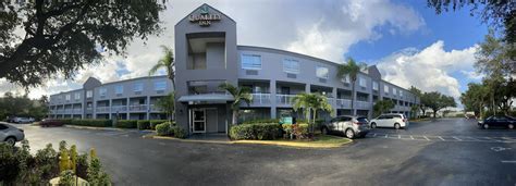 Quality Inn Miami Airport Doral - ReservationDesk.com