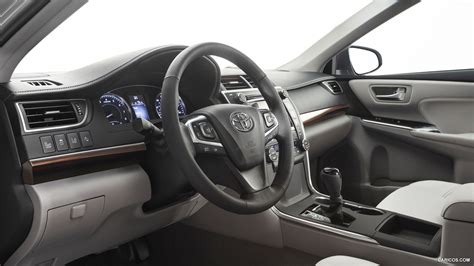 2015 Toyota Camry - Interior | Caricos