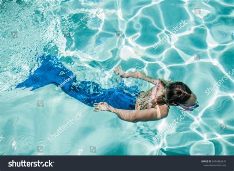 Little Girl Swimming Underwater Wearing Mermaid Stock Photo 1874889247 ...