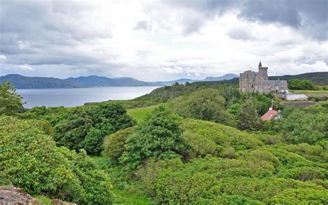 Glengorm Castle - Luxury B&B in a turreted castle on the wild north coast of Mull. Chosen by ...