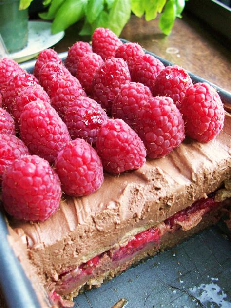 Italian summer pudding - Truman Capote's favorite dessert. Chocolate, mascarpone, raspberries ...