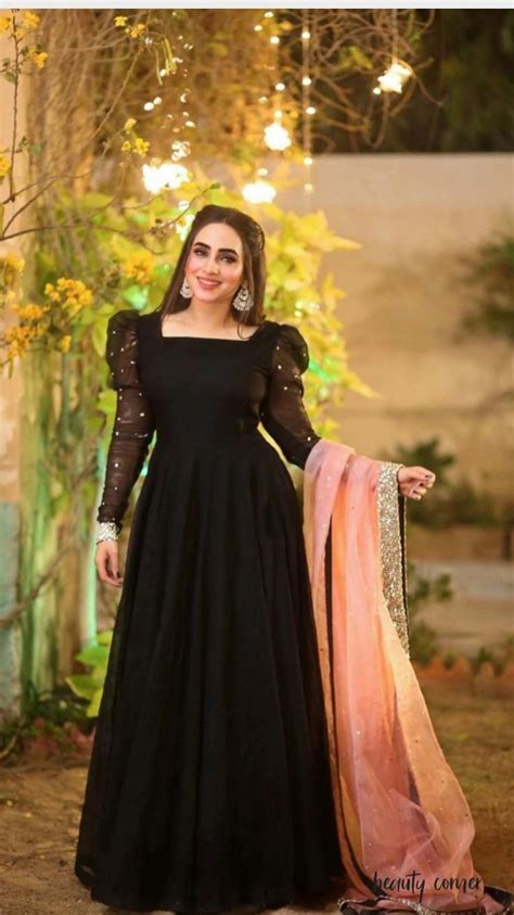 beautiful black maxi | Pakistani fancy dresses, Long gown design ...