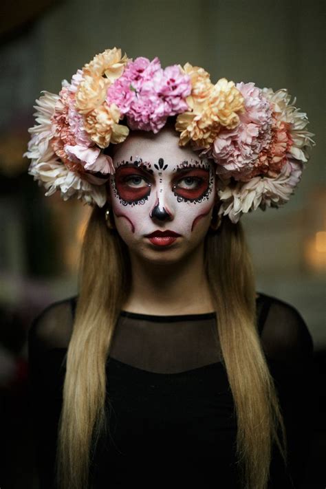 Create your own Dia de los Muertos flower crown | Funny how flowers do that | Dia de los muertos ...