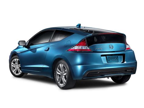 Honda Launches the CR-Z Hybrid in Pakistan - PakWheels Blog