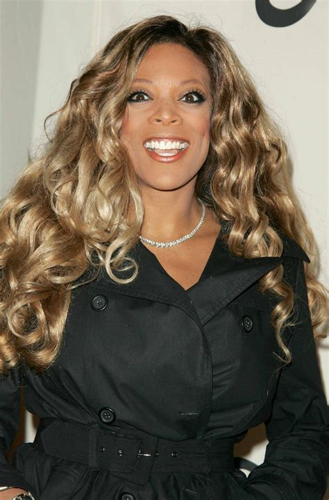 Wendy Williams biography, birth date, birth place and pictures