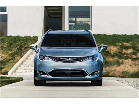 2020 Chrysler Pacifica Hybrid: 95 Exterior Photos | U.S. News