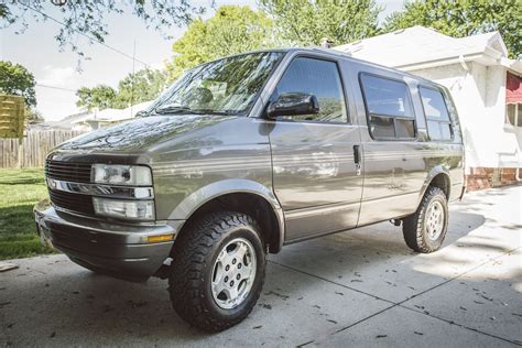 Lifted 2004 Chevy Astro - Imgur | Astro van, Chevrolet astro, Chevy astro van