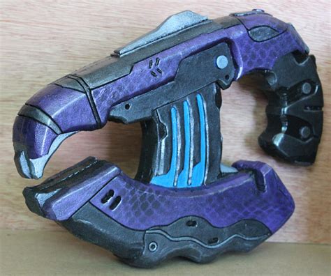 Halo 4 Covenant Plasma Pistol 1/1 Scale Replica by thirtythr33degrees ...