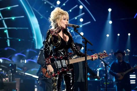 Dolly Parton Debuts New Rock Song During Rock & Roll Hall Of Fame Induction Ceremony