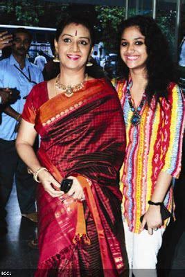 Keerthi Suresh With her Mother | Keerthi suresh | Pinterest | Photos, Mothers and India