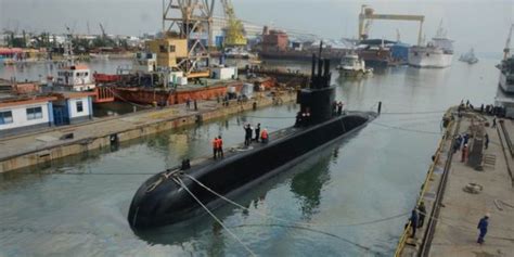 53 Submariners Die in North Bali Waters | Bali Discovery