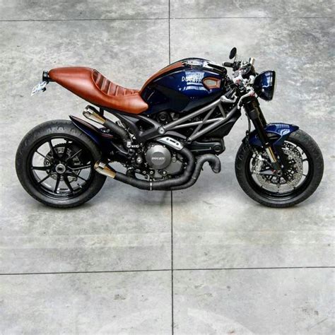 Ducati Monster customizada com extremo bom gosto. Cafe Racer Honda ...