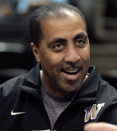 Husky basketball head coach Lorenzo Romar to keynote YES event | Kirkland Reporter