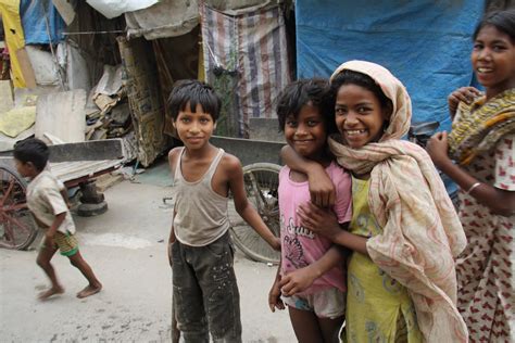 Our year in India: Slum children who wants to do more!