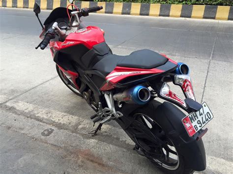 Modified Bajaj Pulsar RS200 with Twin Underseat Exhausts (Video ...