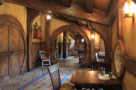 For your inner hobbit http://ift.tt/2iDjfwS | Hobbit house interior ...