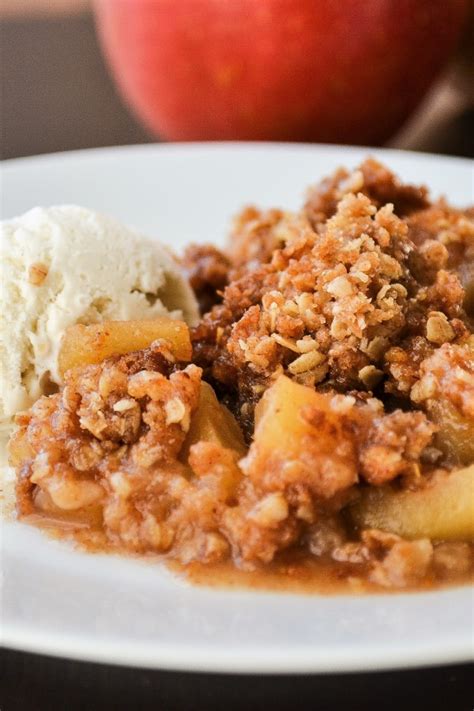 Cinnamon Apple Crisp Recipe - Sum of Yum