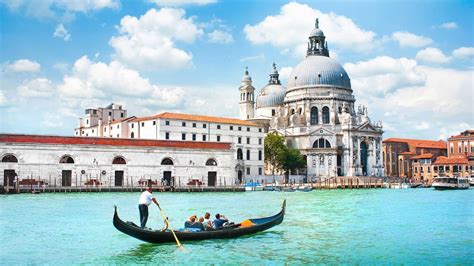 Venice - Gondola Ride and Serenade - YoutuBeRandom