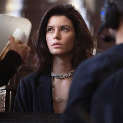 Beren Saat - Biography, Height, Life Story, TV Series