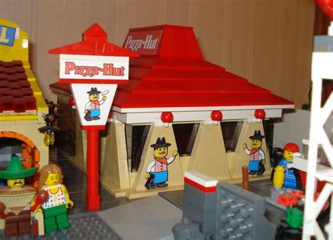 Lego Pizza Hut | Lego projects, Lego modular, Lego creations