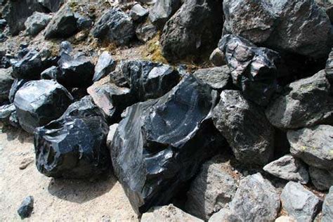 Volcanic glass | geology | Britannica.com