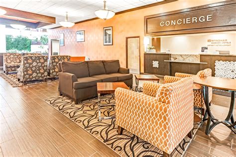 Wyndham Garden Romulus Detroit Metro Airport | Romulus, MI Hotels