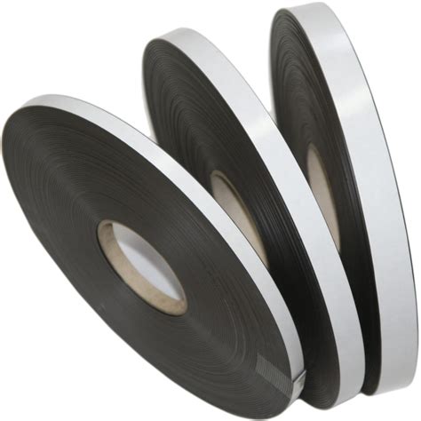 Self-adhesive magnetic tape Dimension: 12,7 mm x 30 m Thickness: 1 mm Quantity in package: 1