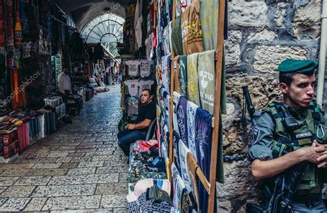 Police in Jerusalem – Stock Editorial Photo © fotokon #116797444