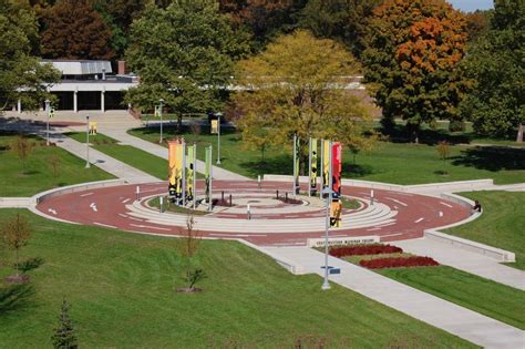 SOUTHWESTERN MICHIGAN COLLEGE, CAMPUS GATEWAYS & ALUMNI PLAZA - Arkos Design