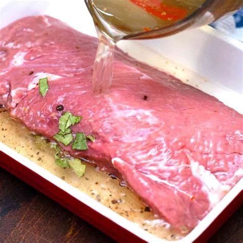 Homemade Corned Beef Brine Recipe [Video] - S&SM