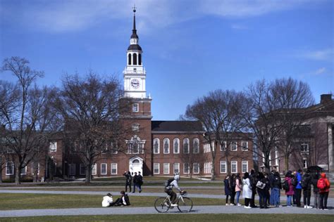 Study finds wealthy students have admissions advantage at Dartmouth ...