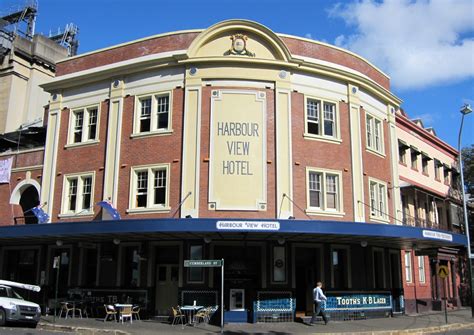 Sydney - City and Suburbs: Dawes Point, Harbour View Hotel