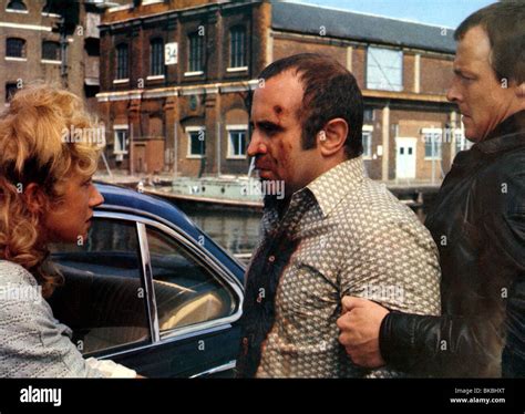 THE LONG GOOD FRIDAY (1980) HELEN MIRREN, BOB HOSKINS LGFY 002FOH Stock Photo - Alamy