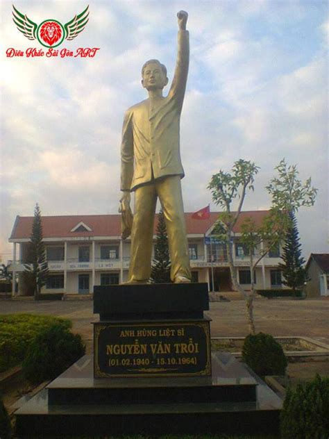 Điêu Khắc Tượng Nguyễn Văn Trỗi