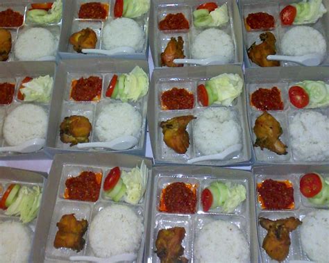 Hubungi 0812.1352.5353 Jual Nasi Box Ciputat - Paket Nasi Box Tangsel