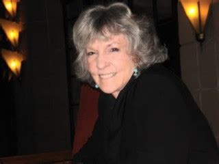 Sue Grafton biography, birth date, birth place and pictures