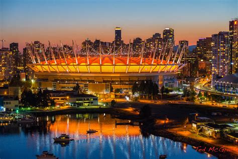 BC Place - Its Getting Dark | Sun set on BC Place stadium wi… | Flickr