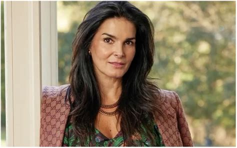 Who Is Angie Harmon? Take A Peek Into The Baywatch Star’s Life, While ...