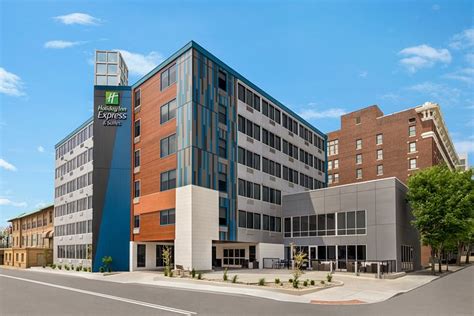 HOLIDAY INN EXPRESS & SUITES EVANSVILLE DOWNTOWN, AN IHG HOTEL $139 ($̶2̶2̶9̶) - Updated 2023 ...