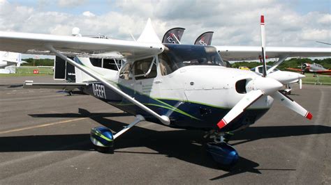 Cessna Turbo Skyhawk JT-A certified by EASA - Pilot