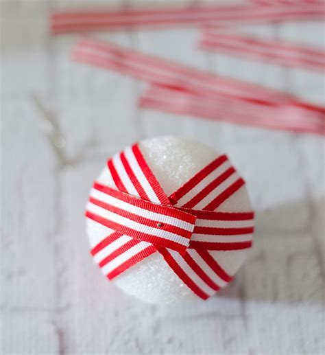 red-white-striped-ribbon-ornament-how-to-make-7.jpg - It All Started ...