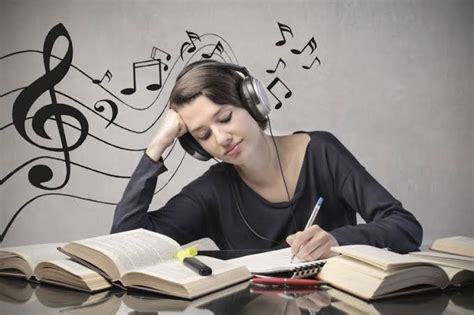 Beneficios de escuchar música mientras estudias | La red digital del mundo