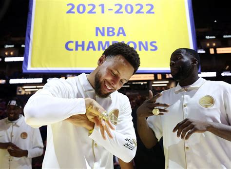 Stephen Curry’s Warriors Steal the Show as 2022 NBA Championship Rings Display Spectacular ...