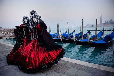 How to Go to Venice for Carnival