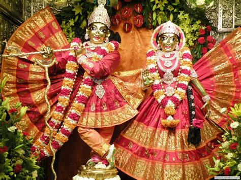 Visit the ISKCON Sri Radha Krishna Chandra Temple | Tourist Places