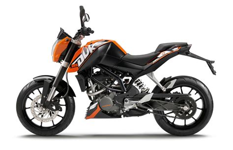 2011 KTM 125 Duke - The Bike Bajaj Built - Asphalt & Rubber