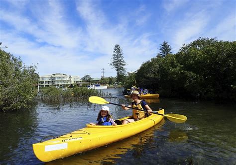 Hawks Nest NSW - Find Accommodation, Beaches & Things to Do