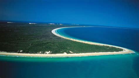 Fraser Island Brisbane - Gets Ready