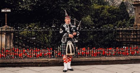 6 Best Bagpipe music and songs in Scotland