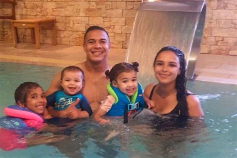 Cheslin Kolbe spends quality time with his family - AffluenceR